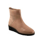 Boot, tan leather Trotters Wynona, black wedge sole, cushioned footbed, round toe, side zipper.