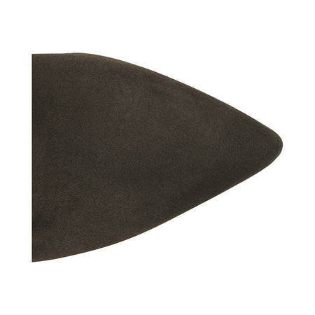 Suzan in Chocolate - top view