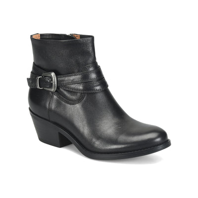 Alessandra in Black - side view