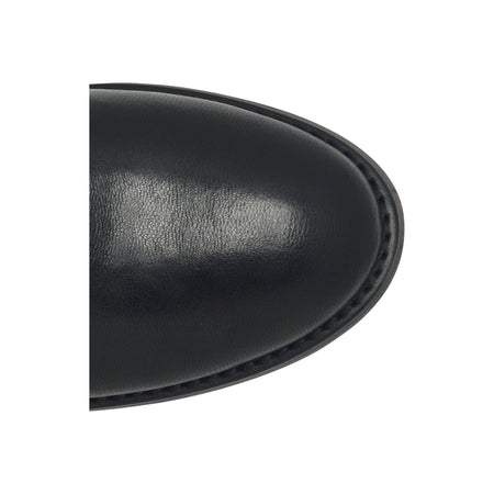 Desi in Black - top view