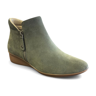Damascus in Moss Suede - side view