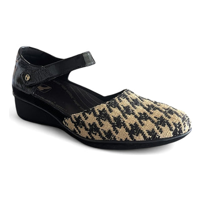 Osaka in Houndstooth - side view