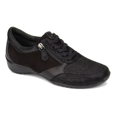 Pippy in Black Combo - side view