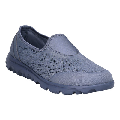 Travelactiv Slip On in Denim - side view