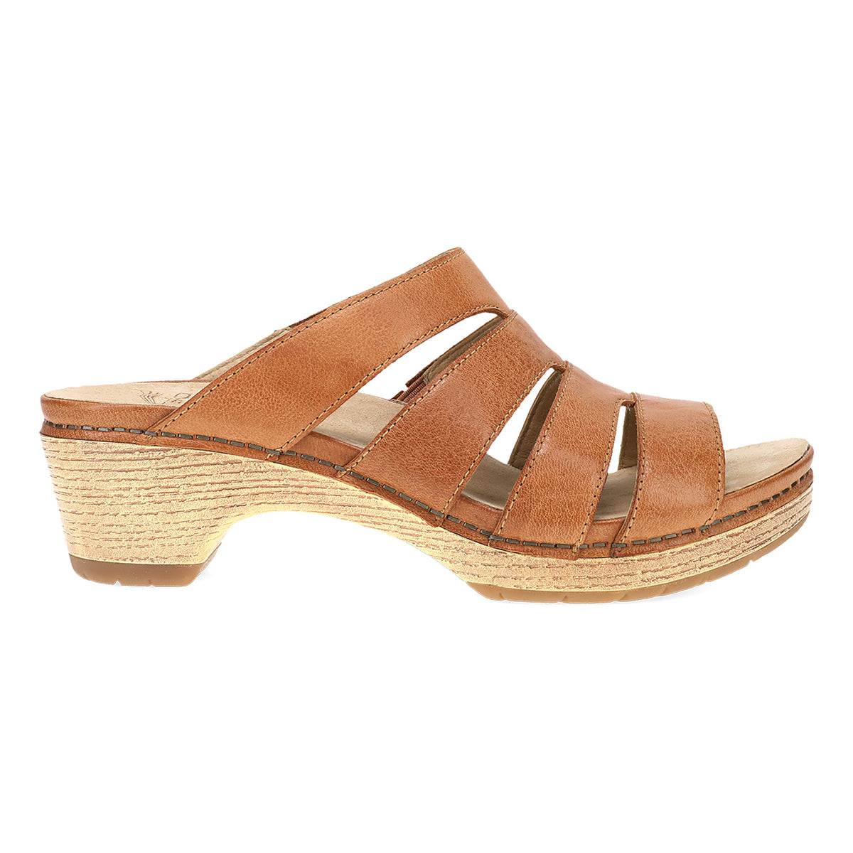 Lyndi - Image 6