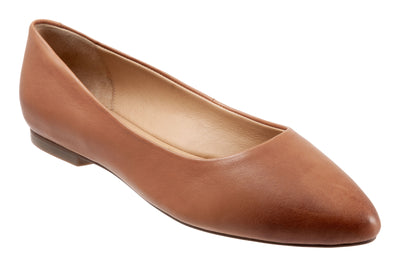 Estee in Caramel - side view