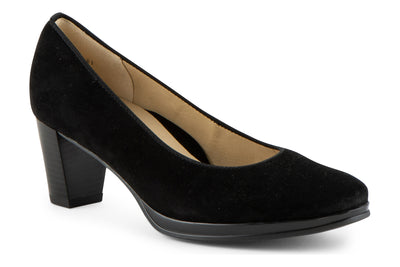 Ophelia in Black - side view