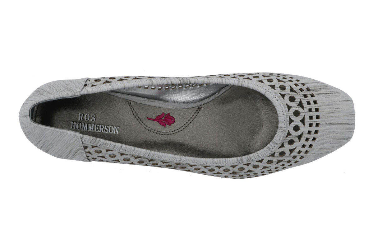 Tina - Image 7