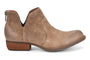 Bootie, light brown leather, Born Kerri; low stacked heel, side cutout, back zipper, rounded toe. Comfort insole visible.