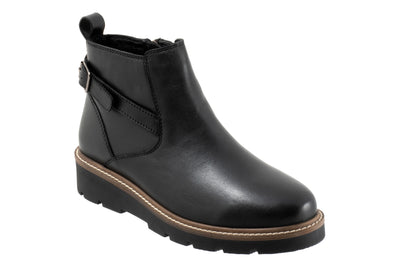 Waneta in Black - side view