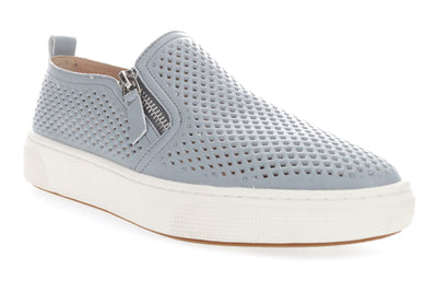 Kate in Grey - side view