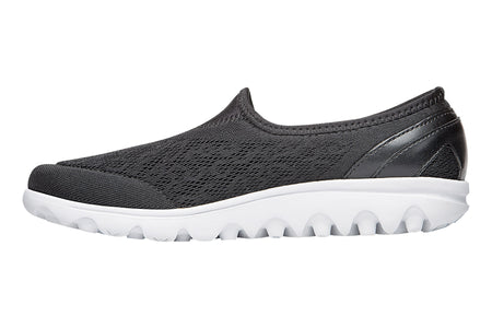Travelactiv Slip On in Black - top view