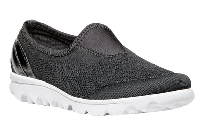 Travelactiv Slip On in Black - side view