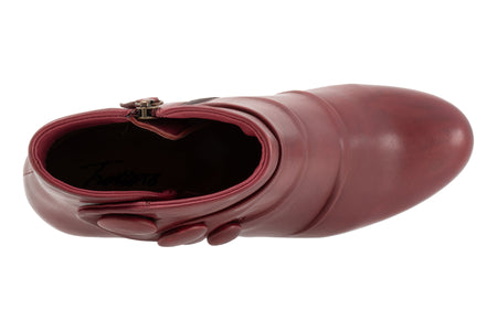 Mila in Sangria - top view