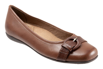 Sylvia in Saddle - side view