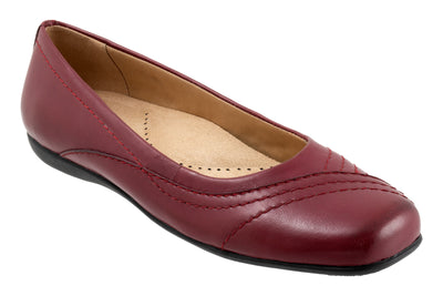 Sasha in Sangria - side view