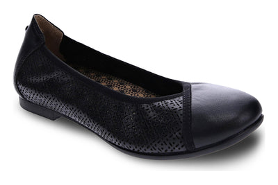 Nairobi in Black Lazer - side view
