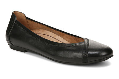 Caroll in Black - side view