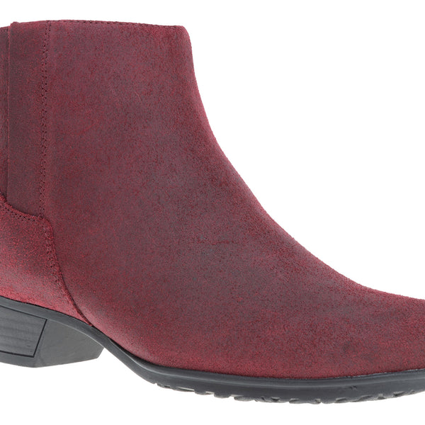 Walking company boots sale hot sale