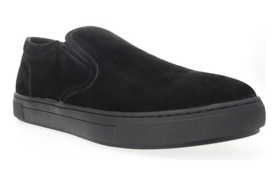 Kip in Black - side view