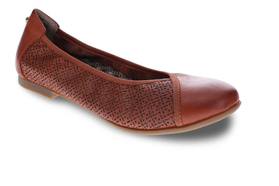 Nairobi in Cognac Lazer - side view