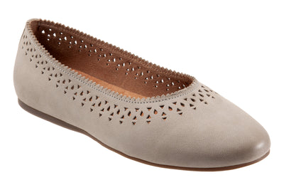 Selma in Grey Nubuck - side view