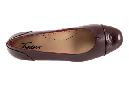 Daisy in Burgundy-Snake - top view