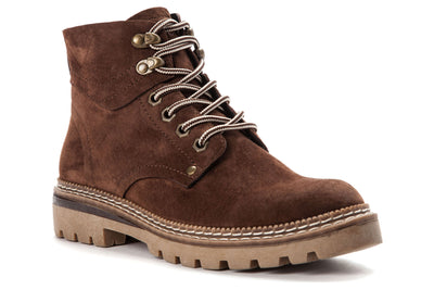 Dakota in Brown - side view