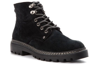 Dakota in Black - side view